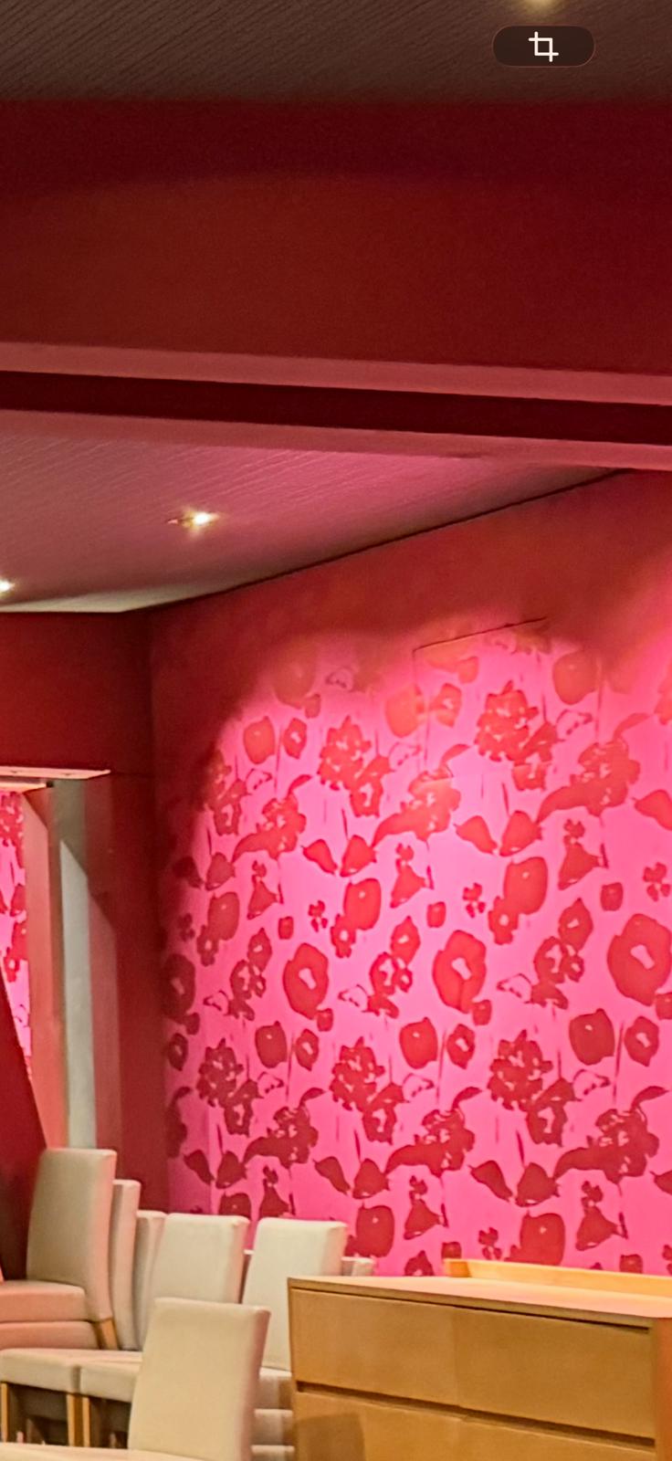 Detailaufnahme der Lounge- und Wandbereiche